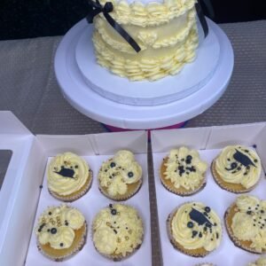 Bento Cake& 5 Cupcakes